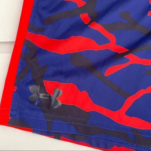 Under Armour Boys Printed Orange, Navy, and Black Printed Camo Shorts Size Large - Picture 3 of 6